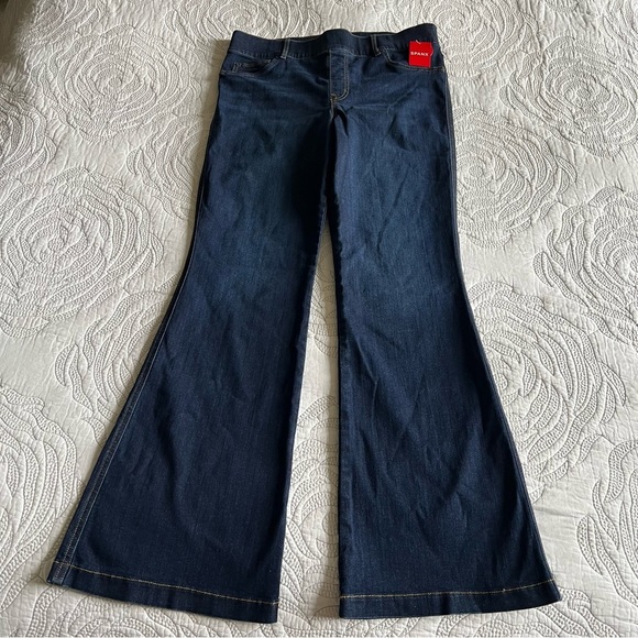 NWT - SPANX - Flare Jeans - Midnight Shade - Picture 4 of 13